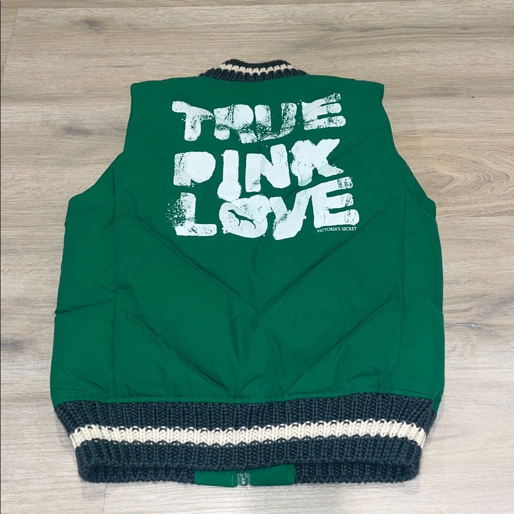 Victoria's Secret TRUE PINK LOVE Down Puffer zip Vest collegiate green NEW M/L - Picture 2 of 8